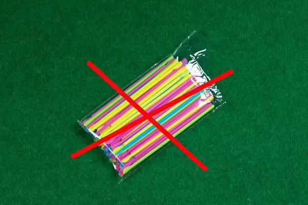 No straws
