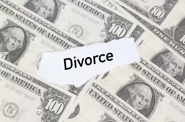 Note with Divorce text on dollar banknotes
