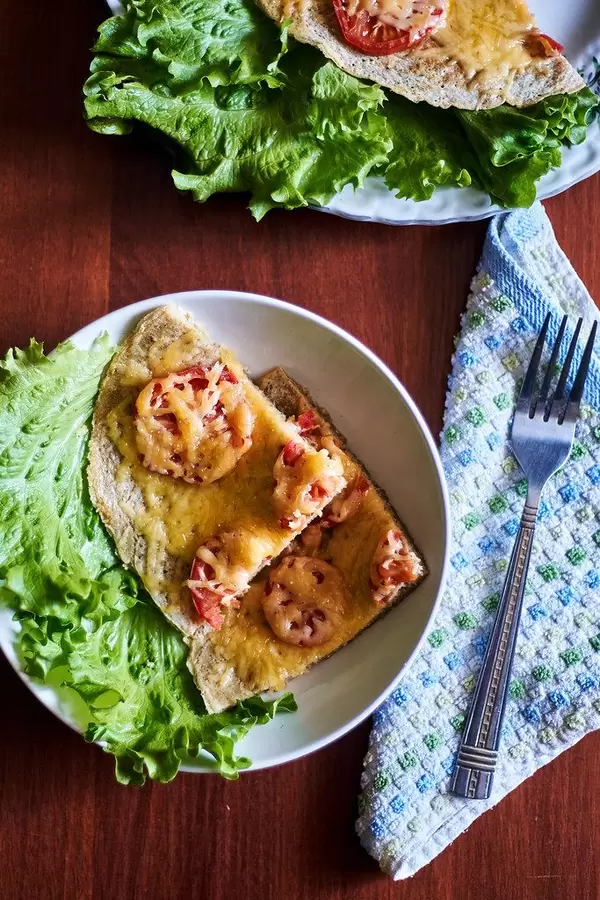 Nutritious meal - pan baked eggs and tomatoes.jpg