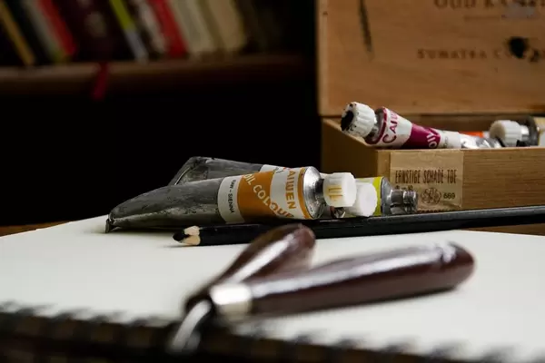 Ölfarben mit Holzkasten