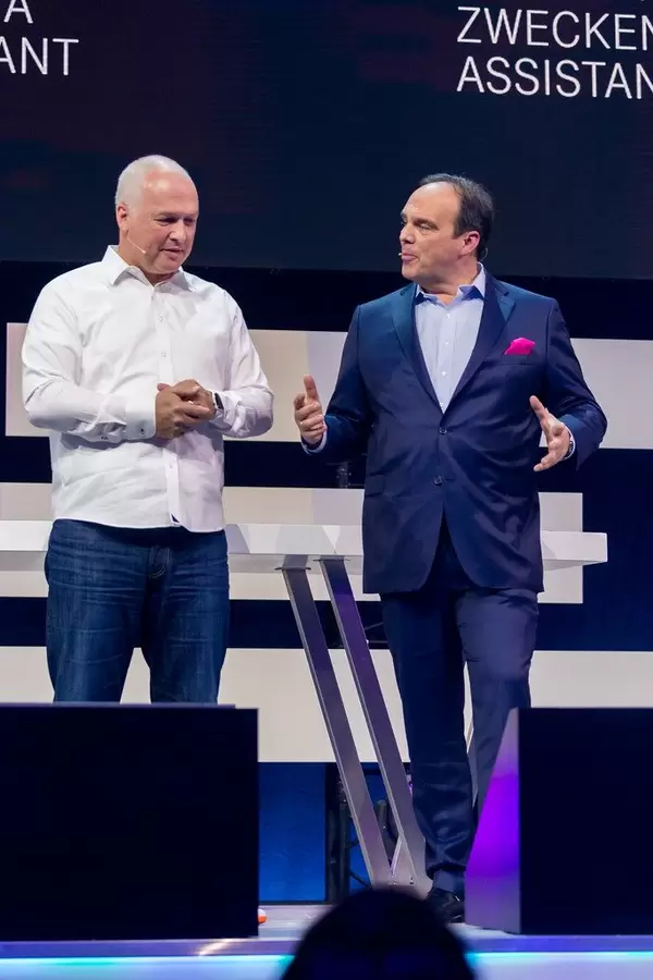 Oliver Ratzesberger (Teradata) and Hagen Rickmann (Deutsche Telekom): their two companies have just announced a strategic partnership using data analytics to support success of German SMBs