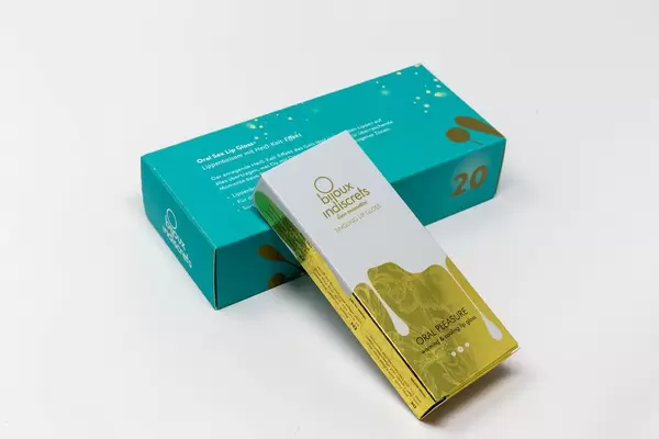 Oral Sex Lip Gloss with hot and cold effect from the Amorelie Advent calender