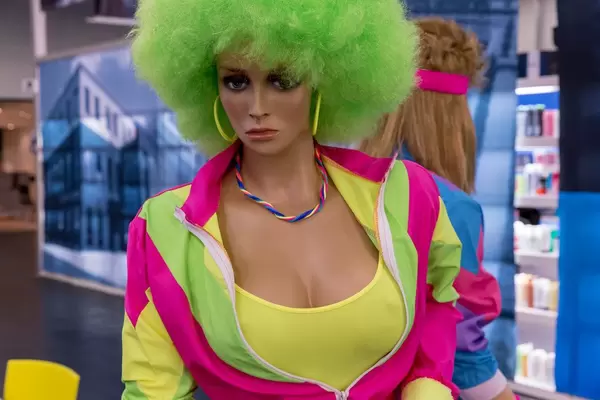 Outfit für Frauen im Look der 80er - IAW Köln 2018