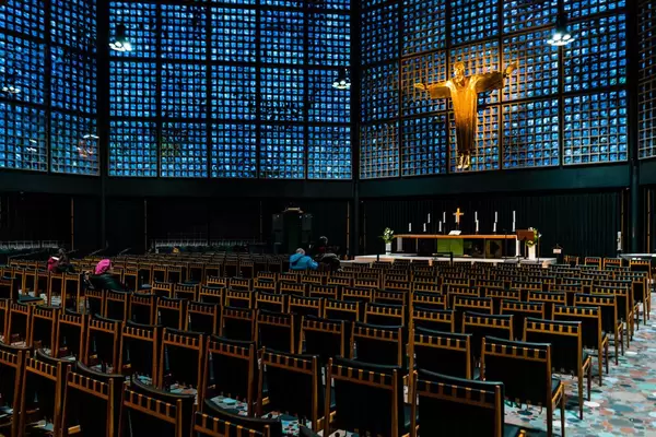 Overlook of Interior of FOYER an der Gedächtniskirche (Flip 2019)
