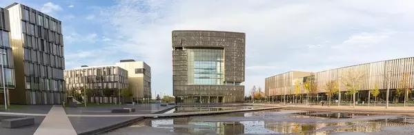 Panorama Blick auf das Herz der Stadt in Essen: Thyssenkrupp Hauptgebäude