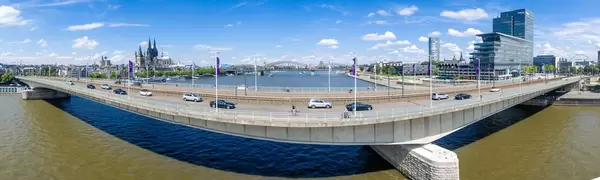 Panorama: Deutzer Brücke Köln