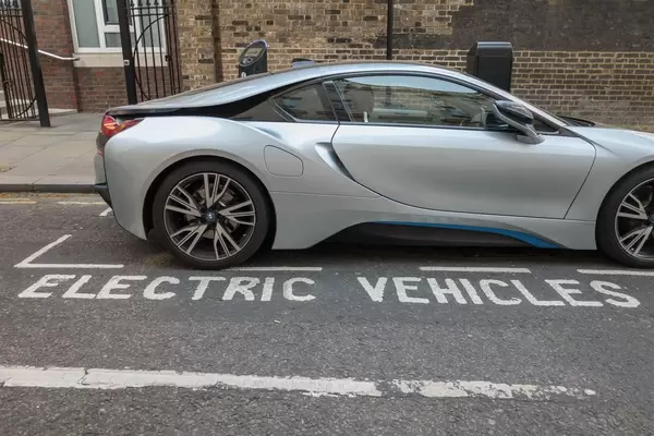 Parkplatz ausschließlich für Elektrofahrzeuge