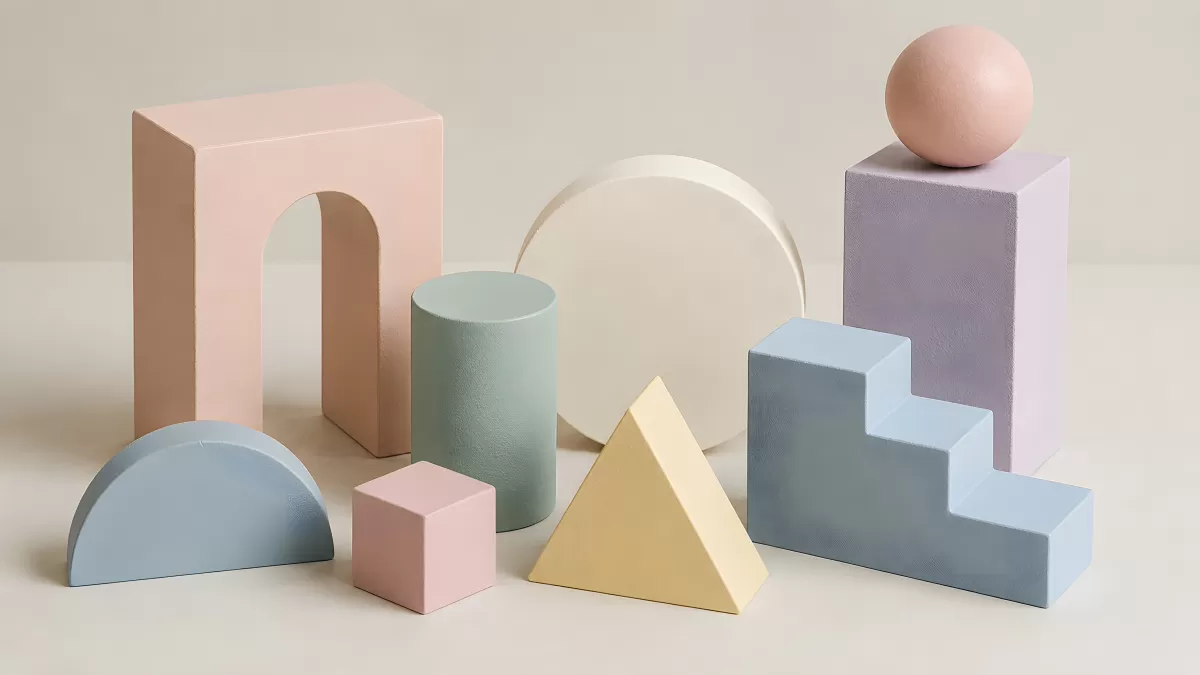 Pastellfarbene geometrische Formen als Stillleben