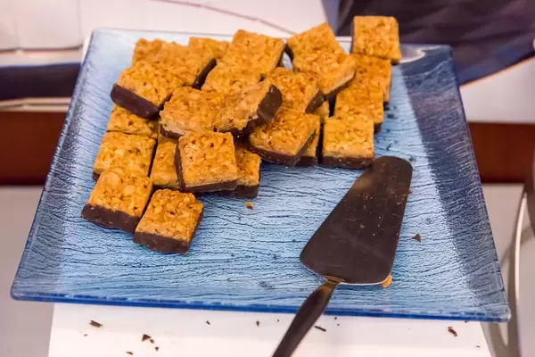 Peanut chocolate fudge for dessert