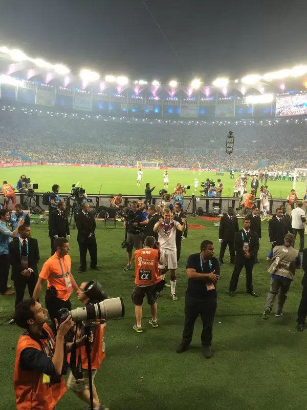 Per Mertesacker freut sich über den Sieg - Fußball-WM 2014, Brasilien