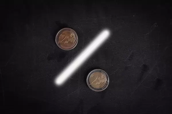 Percentage symbol with 2 Euro coins