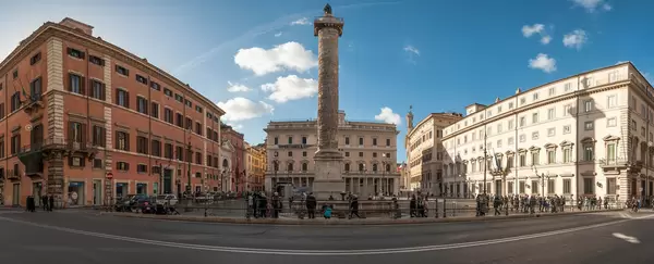 Piazza Colonna