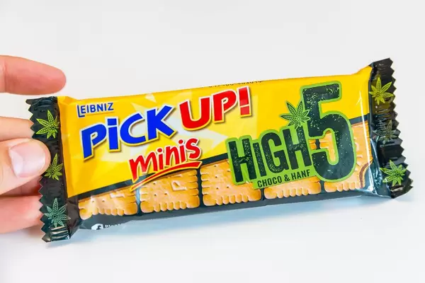 Pick Up Minis High 5 Choco & Hanf - Snack für zwischendurch