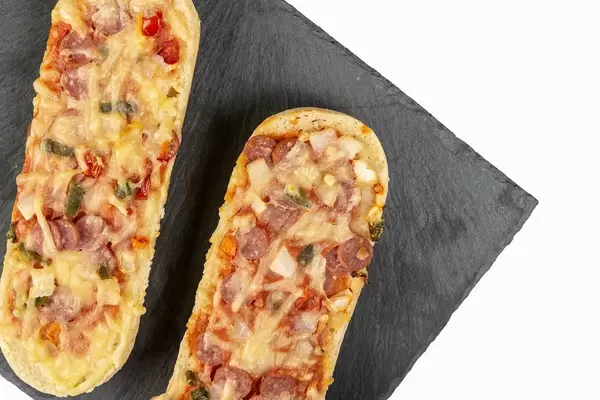 Pizza Baguette on the black stone tray (Flip 2019)