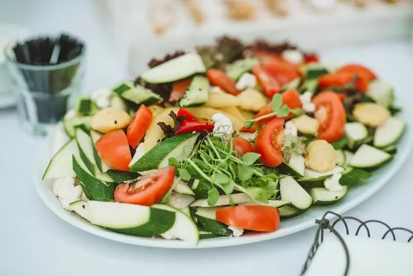 Plate of fresh salad (Flip 2019)