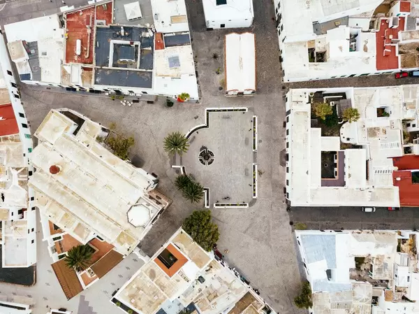 Plaza in a small Spanish town / Plaza in einer kleinen spanischen Stadt