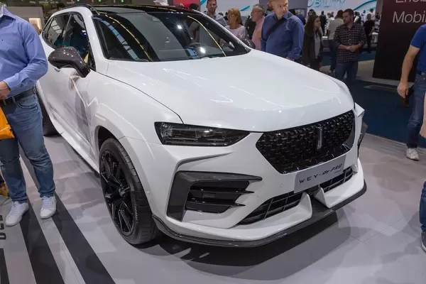 Plug-in-Hybrid SUV G-Pro von Wey