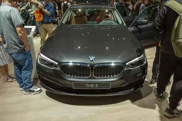 Plug-in-Hybridauto BMW 530e xDrive Limousine