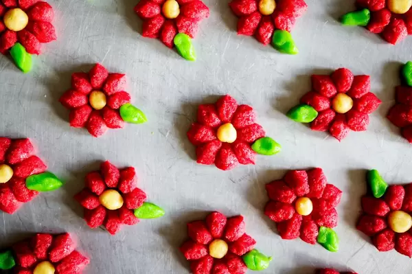 Poinsettia shaped christmas cookies