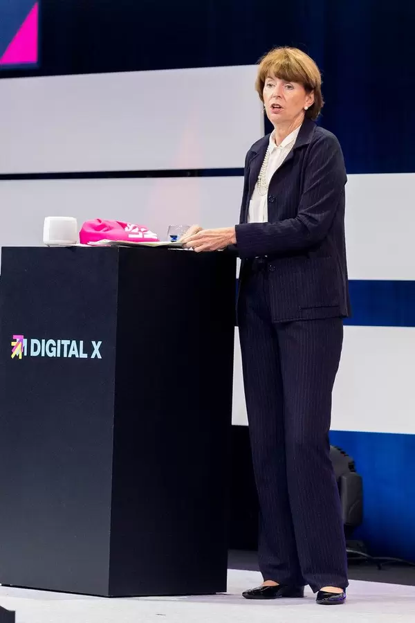 Politikerin Henriette Reker auf der Digital X in Köln