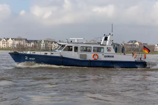 Polizeiboot auf dem Rhein