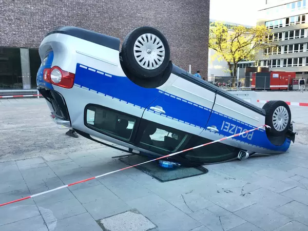 Polizeiwagen Unfall