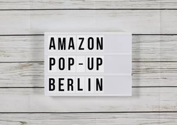 Pop-up für Weihnachtsgeschäft:Amazon eröffnet Laden am Kurfürstendamm in Berlin