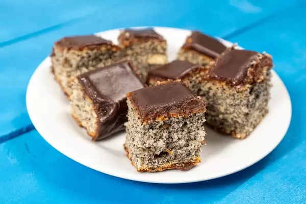 Poppy Seed cake with Chocolate topping