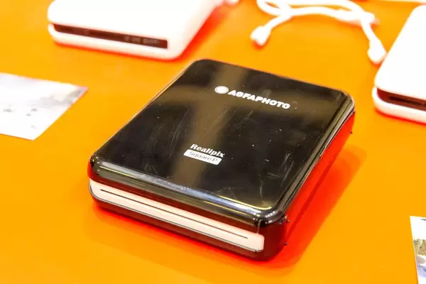 Portable AGFA Photo printer "Realipix Square P" with bluetooth connection for apple and android