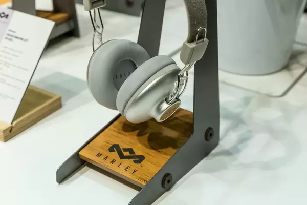 Positive Vibration 2BT EM-JH133 wireless bluetooth headphones by Marley