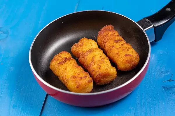Potato Croquettes in the Frying Pan (Flip 2019)