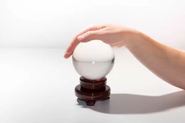 Predicting the future with a white fortune telling ball