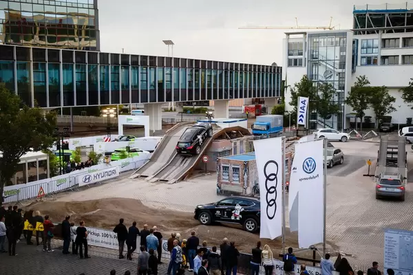 Probefahrten bei der IAA 2017 in Frankfurt am Main