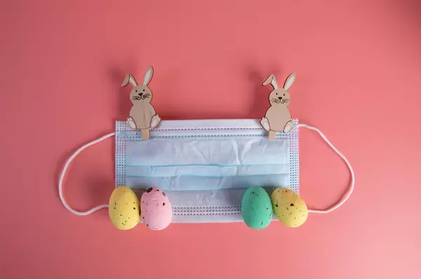 Protective face mask with easter decorations