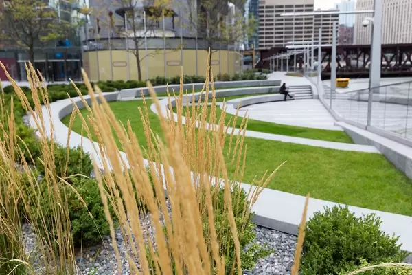 Public place and tiny park in New Eastside, Chicago