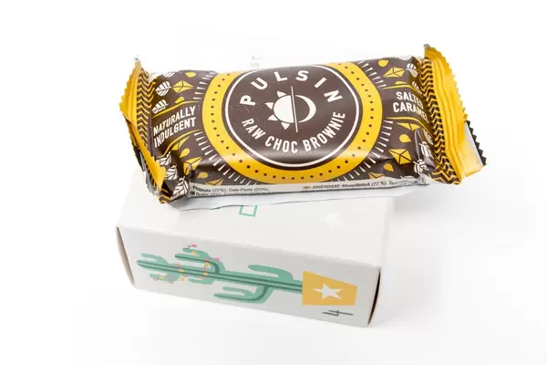 Pulsin - Raw Schokoladen Brownie aus dem vierten Türchen des veganen Foodist Active Adventskalenders