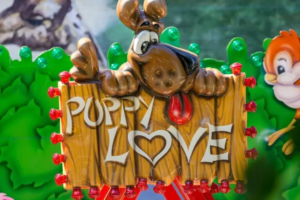 Puppy love at Moscow zoo