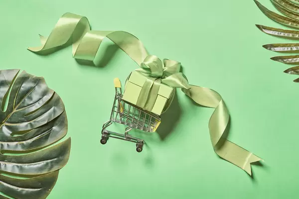 Purchasing summer gifts