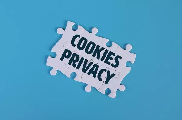 Puzzle pieces with Cookies Privacy text
