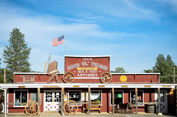 "Good Ol' Things" store