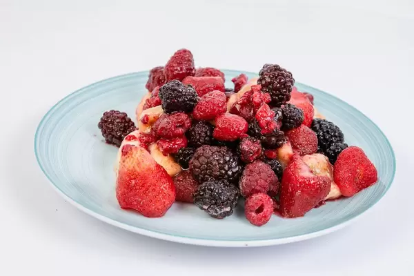 Raspberry Blackberry and Banana mixture on the plate