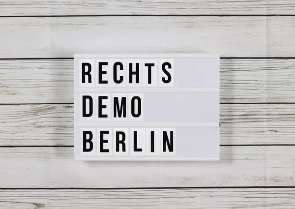 Rechtsextreme Demo durch Berlin: Geisel scheitert vor zwei Gerichten