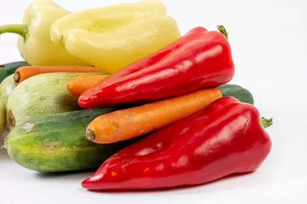 Red Paprika Carrots and other fresh vegetables (Flip 2019)