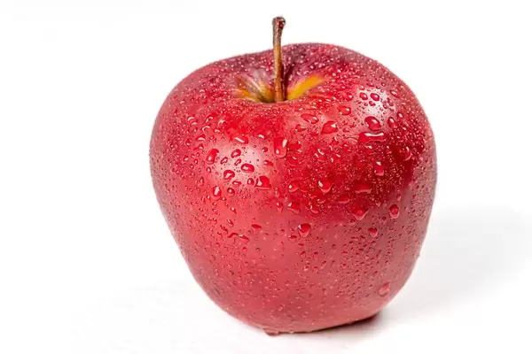 Red ripe apple with drops of water (Flip 2020)
