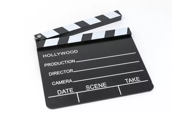 Regielappe unbeschrieben auf weißem Hintergrund