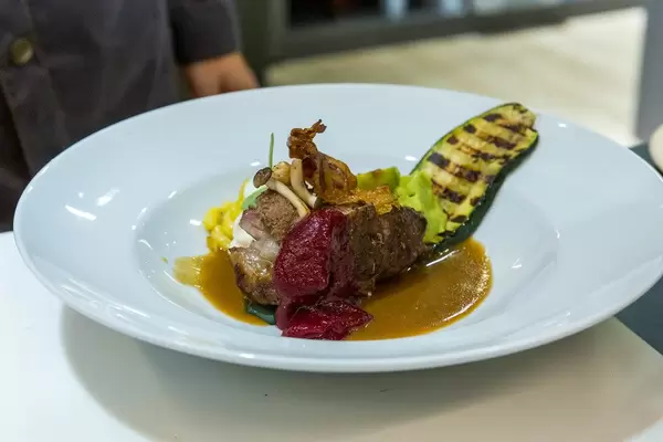 Reichhaltiges, gesundes Mittagessen, zubereitet von einem WMF-Koch auf der IFA in Berlin