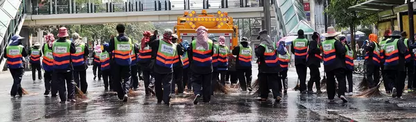 Reinigungsarbeiten in Thailand