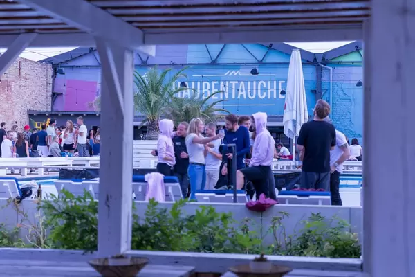 Relaxing at Haubentaucher in Berlin