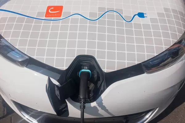 Renault ZOE wird aufgeladen