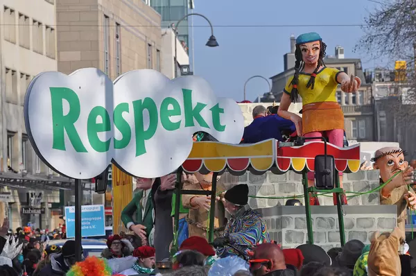 Respekt-Wagen am Rosenmontagszug